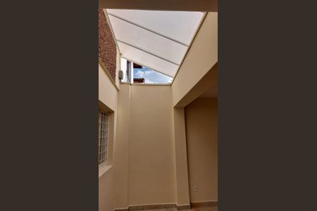 Casa à venda com 200m², 3 quartos e sem vagaÁrea externa