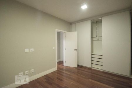 Apartamento à venda com 107m², 2 quartos e 2 vagas