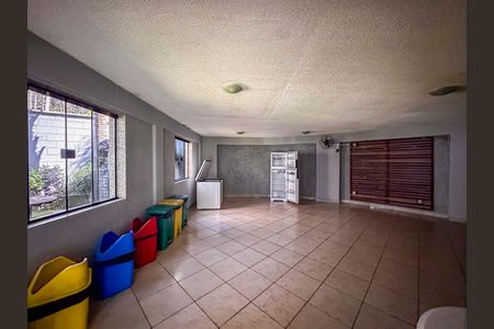 Apartamento para alugar com 50m², 2 quartos e 1 vaga Apartamento para alugar com 50m², 2 quartos e 1 vagaÁrea comum - Salão de festas