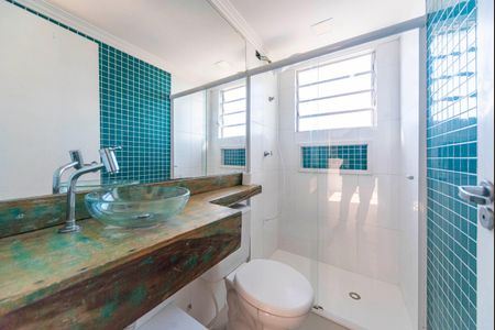 Banheiro  de apartamento para alugar com 2 quartos, 50m² em Parque Sao Vicente, Santo André