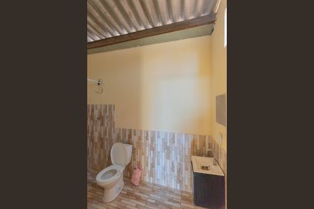 Casa à venda com 50m², 1 quarto e 3 vagas Casa à venda com 50m², 1 quarto e 3 vagasBanheiro da Suíte