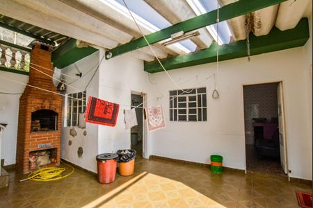 Casa para alugar com 160m², 2 quartos e 4 vagas Casa para alugar com 160m², 2 quartos e 4 vagasÁrea externa