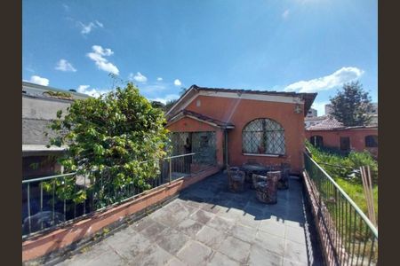 Casa à venda com 435m², 5 quartos e 4 vagas