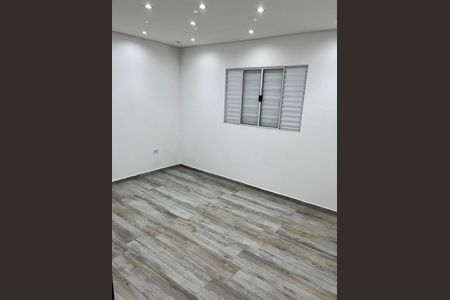 Quarto de casa para alugar com 2 quartos, 81m² em Jardim Sao Roberto, São Paulo