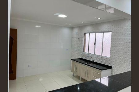 Cozinha de casa para alugar com 2 quartos, 81m² em Jardim Sao Roberto, São Paulo