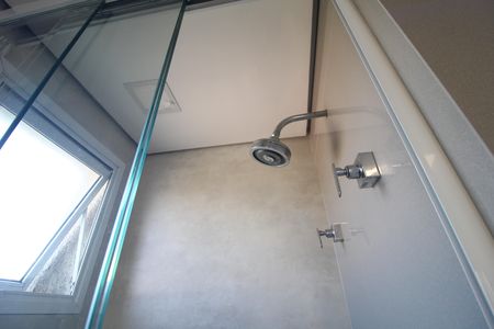 Banheiro da suíte de apartamento para alugar com 2 quartos, 117m² em Vila Castelo, São Paulo