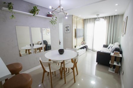 Sala de apartamento para alugar com 2 quartos, 50m² em Taquara, Rio de Janeiro