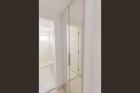 Apartamento para alugar com 90m², 3 quartos e 2 vagas Apartamento para alugar com 90m², 3 quartos e 2 vagasCorredor-Armário