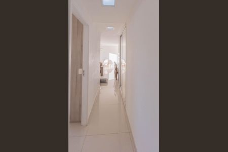 Apartamento para alugar com 90m², 3 quartos e 2 vagas Apartamento para alugar com 90m², 3 quartos e 2 vagasCorredor-Armário