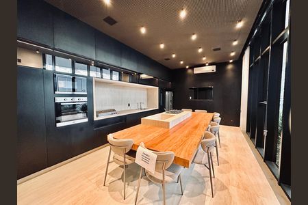 Apartamento à venda com 225m², 4 quartos e 4 vagas