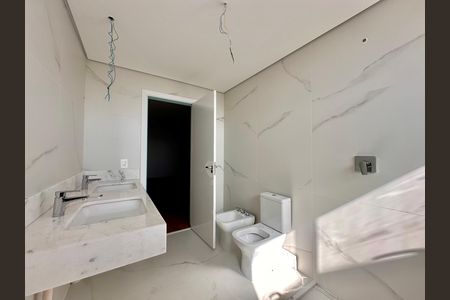 Apartamento à venda com 225m², 4 quartos e 4 vagas