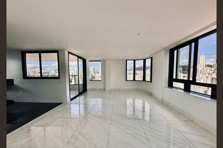 Apartamento à venda com 225m², 4 quartos e 4 vagas