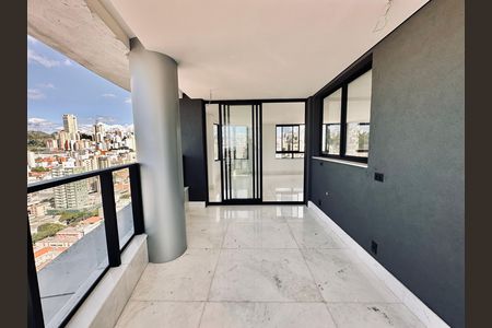 Apartamento à venda com 225m², 4 quartos e 4 vagas