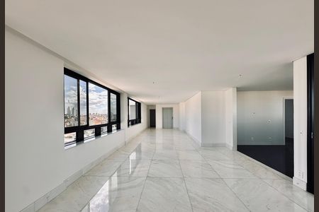 Apartamento à venda com 225m², 4 quartos e 4 vagas