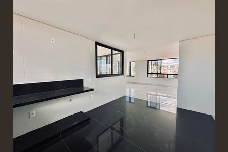 Apartamento à venda com 225m², 4 quartos e 4 vagas
