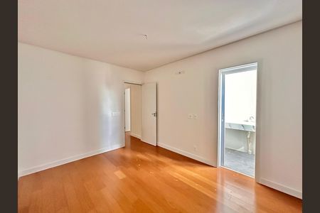 Apartamento à venda com 225m², 4 quartos e 4 vagas