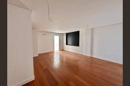Apartamento à venda com 225m², 4 quartos e 4 vagas