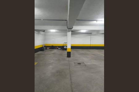 Garagem de apartamento à venda com 3 quartos, 110m² em Sagrada Família, Belo Horizonte