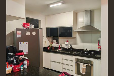 Cozinha de apartamento à venda com 3 quartos, 110m² em Sagrada Família, Belo Horizonte