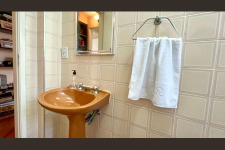 Apartamento à venda com 118m², 3 quartos e 1 vaga Apartamento à venda com 118m², 3 quartos e 1 vagaBanheiro