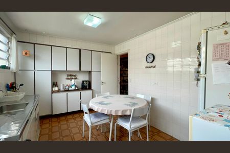 Apartamento à venda com 118m², 3 quartos e 1 vaga Apartamento à venda com 118m², 3 quartos e 1 vagaCozinha