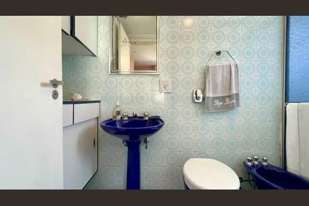 Apartamento à venda com 118m², 3 quartos e 1 vaga Apartamento à venda com 118m², 3 quartos e 1 vagaBanheiro da Suíte