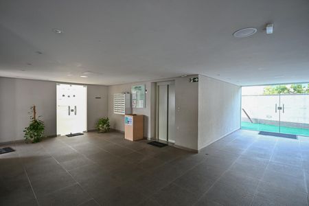 Apartamento para alugar com 54m², 2 quartos e sem vagaEntrada