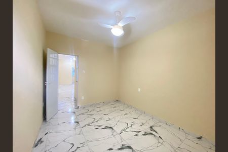 Casa à venda com 120m², 2 quartos e sem vaga