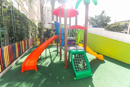 Apartamento para alugar com 56m², 2 quartos e 1 vaga Apartamento para alugar com 56m², 2 quartos e 1 vagaÁrea comum - Playground