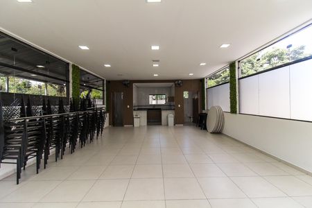 Apartamento para alugar com 56m², 2 quartos e 1 vaga Apartamento para alugar com 56m², 2 quartos e 1 vagaÁrea comum - Salão de festas