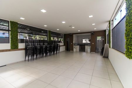 Apartamento para alugar com 56m², 2 quartos e 1 vaga Apartamento para alugar com 56m², 2 quartos e 1 vagaÁrea comum - Salão de festas