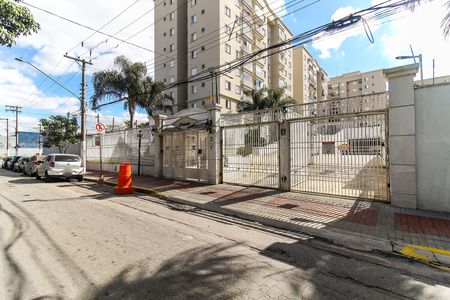 Apartamento para alugar com 56m², 2 quartos e 1 vaga Apartamento para alugar com 56m², 2 quartos e 1 vagaFachada