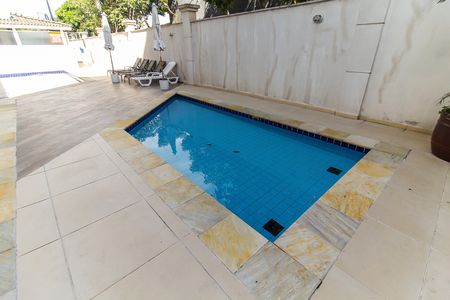 Apartamento para alugar com 56m², 2 quartos e 1 vaga Apartamento para alugar com 56m², 2 quartos e 1 vagaÁrea comum - Piscina