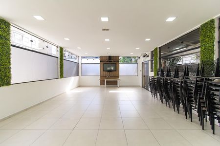 Apartamento para alugar com 56m², 2 quartos e 1 vaga Apartamento para alugar com 56m², 2 quartos e 1 vagaÁrea comum - Salão de festas