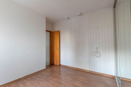 Apartamento à venda com 64m², 2 quartos e 2 vagas Apartamento à venda com 64m², 2 quartos e 2 vagasQuarto 2
