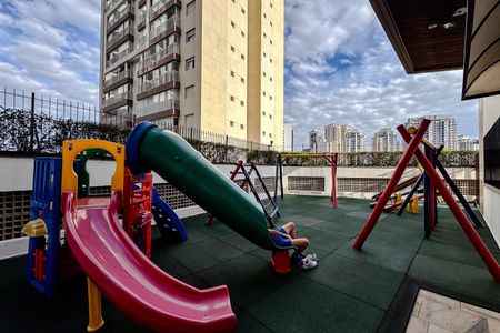 Apartamento à venda com 129m², 3 quartos e 2 vagasÁrea comum - Playground