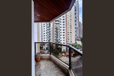 Apartamento à venda com 129m², 3 quartos e 2 vagasVaranda da Suíte