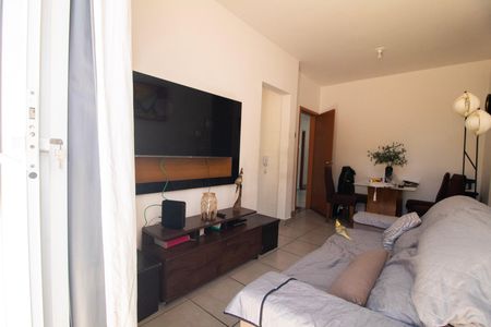Apartamento à venda com 94m², 2 quartos e 1 vaga Apartamento à venda com 94m², 2 quartos e 1 vagaSala