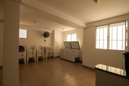 Apartamento à venda com 94m², 2 quartos e 1 vaga Apartamento à venda com 94m², 2 quartos e 1 vagaÁrea comum - Salão de festas