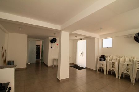 Apartamento à venda com 94m², 2 quartos e 1 vaga Apartamento à venda com 94m², 2 quartos e 1 vagaÁrea comum - Salão de festas