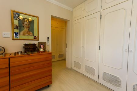 Apartamento à venda com 211m², 3 quartos e 4 vagas Apartamento à venda com 211m², 3 quartos e 4 vagassuíte 2