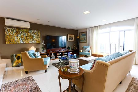 Apartamento à venda com 211m², 3 quartos e 4 vagas Apartamento à venda com 211m², 3 quartos e 4 vagasSala