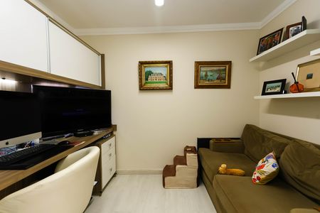 Apartamento à venda com 211m², 3 quartos e 4 vagas Apartamento à venda com 211m², 3 quartos e 4 vagasEscritório