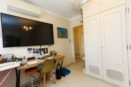Apartamento à venda com 211m², 3 quartos e 4 vagas Apartamento à venda com 211m², 3 quartos e 4 vagassuíte 3