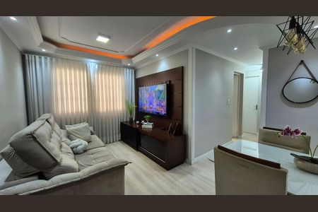 Sala de apartamento para alugar com 2 quartos, 54m² em Jardim Santo André, Santo André