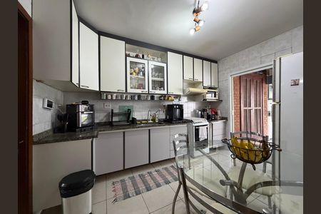 Casa de condomínio à venda com 170m², 3 quartos e 1 vaga Casa de condomínio à venda com 170m², 3 quartos e 1 vagaCozinha