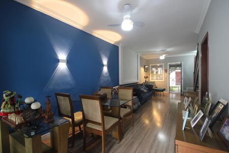 Casa de condomínio à venda com 170m², 3 quartos e 1 vagaSala