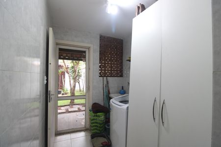 Casa de condomínio à venda com 170m², 3 quartos e 1 vagaÁrea de serviço 