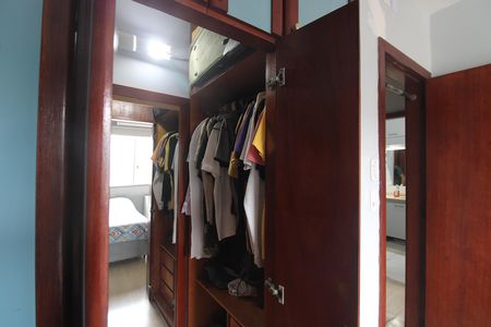 Casa de condomínio à venda com 170m², 3 quartos e 1 vagaQuarto 2 - Closet