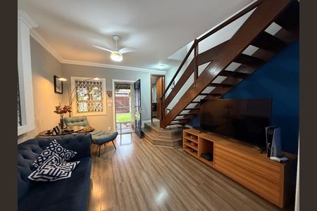 Casa de condomínio à venda com 170m², 3 quartos e 1 vaga Casa de condomínio à venda com 170m², 3 quartos e 1 vagaSala